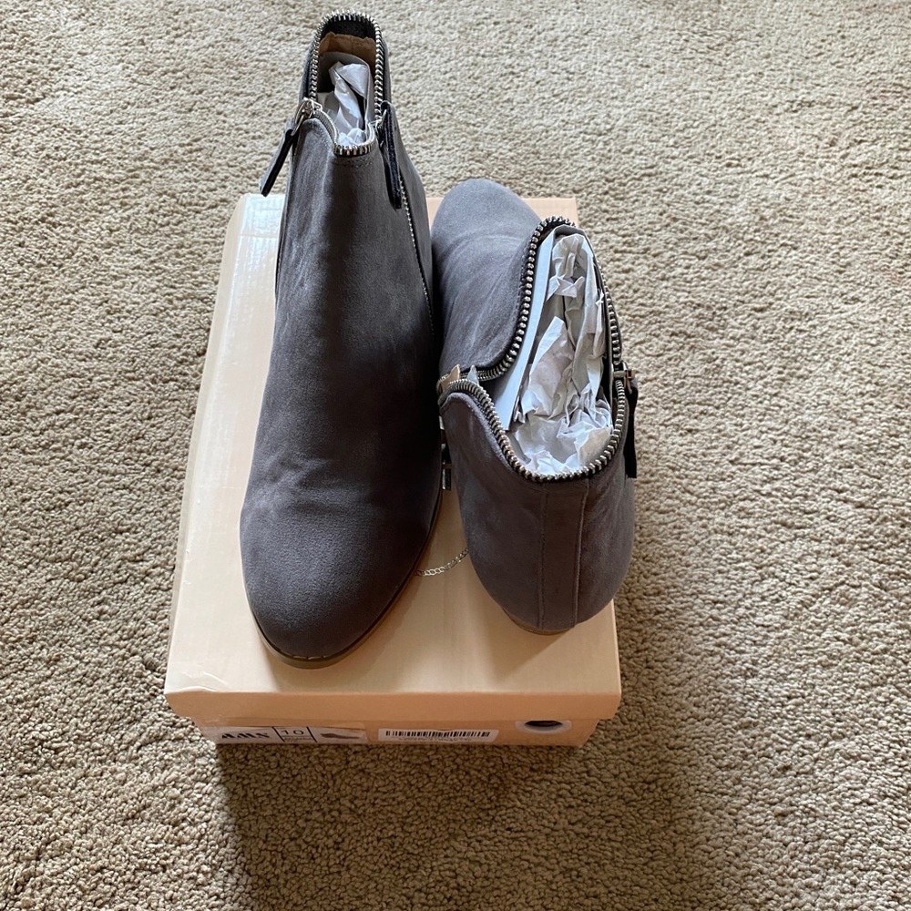 Size 10-grey boots - Picture 2 of 4